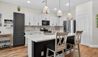 359 LAUREL FALLS Dr, Apollo Beach, FL 33572