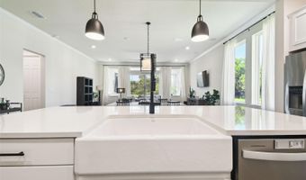 6211 SEA AIR Dr, Apollo Beach, FL 33572