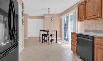 63 Derbyshire Dr, Cranston, RI 02921
