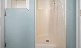 1 Offshore Rd 32, Narragansett, RI 02882