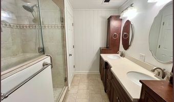 202 Bates St, Batesville, MS 38606