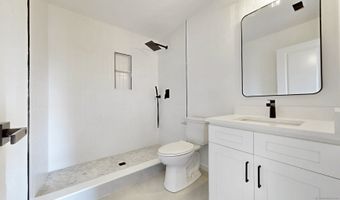 55 B Moulthrop St, Ansonia, CT 06401