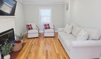 5427 DAWES Ave, Alexandria, VA 22311