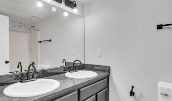 10400 Valle Koki Dr, Socorro, TX 79927