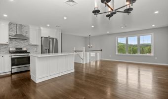 12 Cel Bret Dr, Danbury, CT 06810