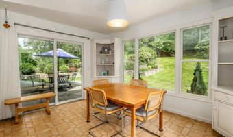 21 White Pine Dr, Brookfield, CT 06804