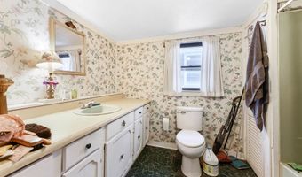 12 East Ave, Burlington, VT 05401
