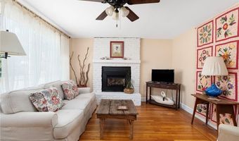 155 Evarts St, Newport, RI 02840