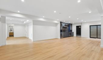 8302 ROBEY Ave, Annandale, VA 22003
