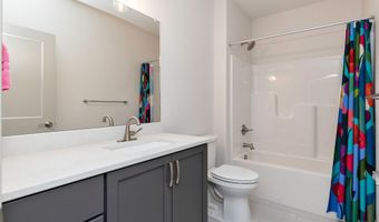 6111 NE Briarwood Dr, Ankeny, IA 50021