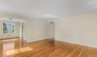175 Kay St, Newport, RI 02840