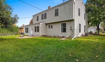 1909 N NICHOLAS St, Appleton, WI 54914