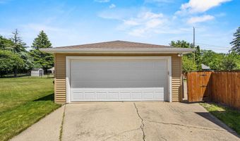 2700 N LILLIAN Ct, Appleton, WI 54911