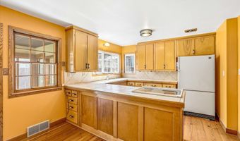 1027 Cedar Ave, Albert Lea, MN 56007