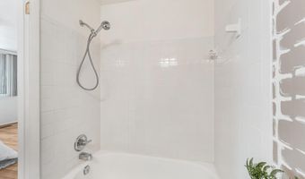 1763 S HAYES St 2, Arlington, VA 22202
