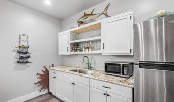 104 Bay Hbr, Aransas Pass, TX 78336