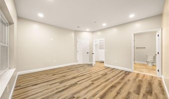 5 Jacqueline Way, North Babylon, NY 11703