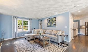 123 Terrace Ave, Cumberland, RI 02864