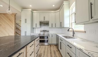 851 RIVERS EDGE Dr, Bath Springs, TN 38311
