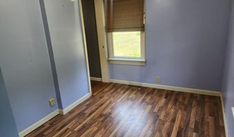 1082 W River Rd, Brattleboro, VT 05301