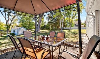 277 Ramsey Ln, Ballwin, MO 63021