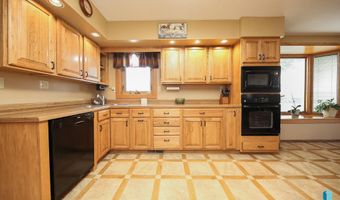 48224 266th St, Brandon, SD 57005
