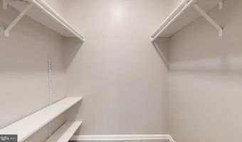1822 METZEROTT Rd 305, Adelphi, MD 20783