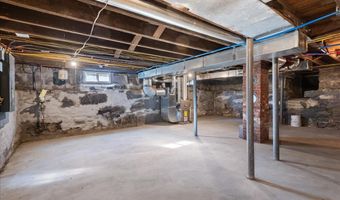 23 Beacon St, Barre, VT 05641