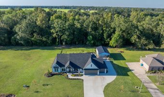 1090 Sandy Ln, Arnaudville, LA 70512