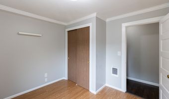 207 N MAPLE St, Bingen, WA 98605
