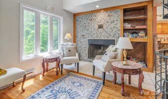 14 Shelton Branch Rd, Barnardsville, NC 28709