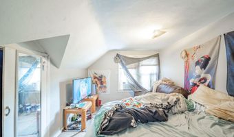 239 W 38th St, Anderson, IN 46013