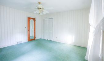 29 Edward Ave, East Providence, RI 02916