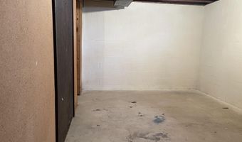 18546 140th St, Akron, IA 51001