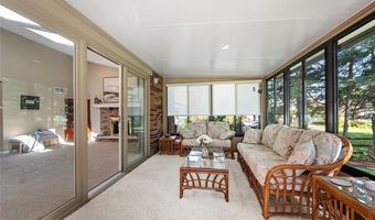 16 Lakeridge Dr, Adrian, MI 49221