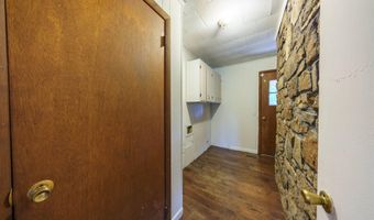 2389 Newport Rd, Batesville, AR 72501