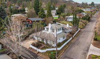 369 Alta Ave, Ashland, OR 97520