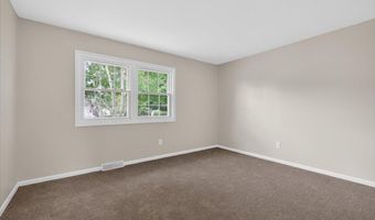 12 Winifred Dr, Albany, NY 12205