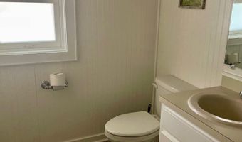 145 Ave L, Apalachicola, FL 32320