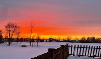 382 S Main St, Alburgh, VT 05440