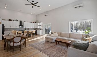 9815 Snow Pointe Dr SE, Alto, MI 49302