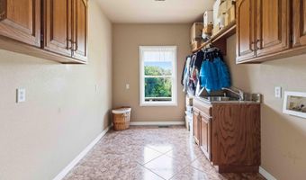 136 Riverview Dr, Anderson, MO 64831