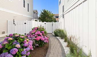 118 DOLPHIN Ave, Beach Haven, NJ 08008