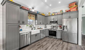 4206 Parkridge Dr, Benton, LA 71006