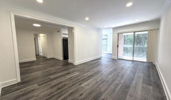 3318 WOODBURN VILLAGE Dr 32, Annandale, VA 22003