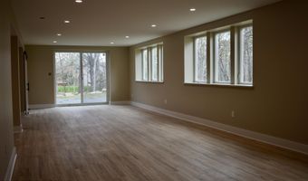 101 Lindbergh Cir, Albrightsville, PA 18210