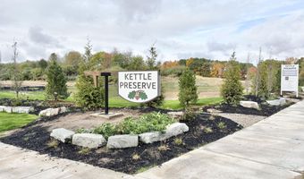 8284 Kettle Oak Dr, Alto, MI 49302