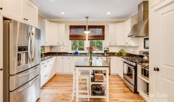 7 Kenilwood Pl, Asheville, NC 28803