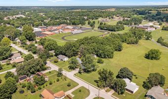 800 E Prairie Ln, Ash Grove, MO 65604