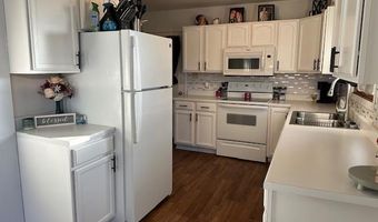 35 Garden Cir, Babbitt, MN 55706